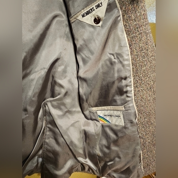 Members only blazer with lace embellishment boho vibe to it.   Medium - Picture 6 of 6